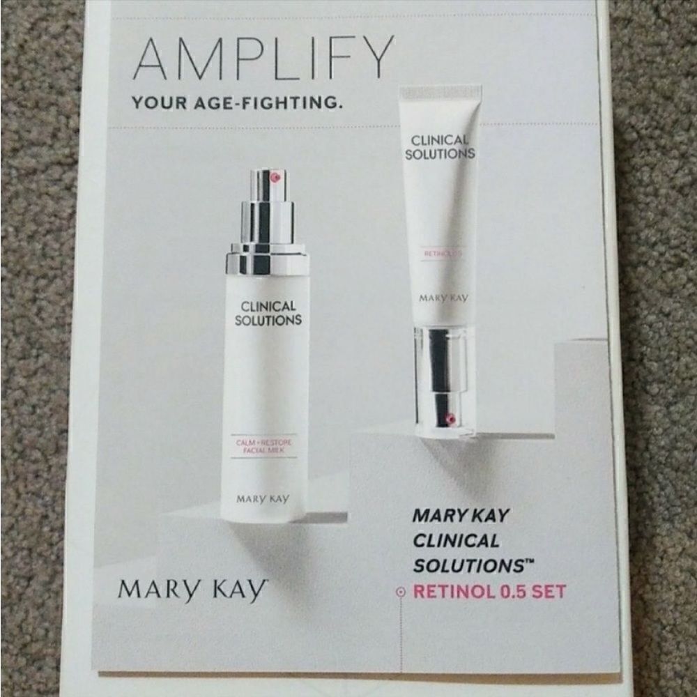 Mary Kay Clinical Solutions Set Retinol .5 and Calm Restore Face Milk New in Box